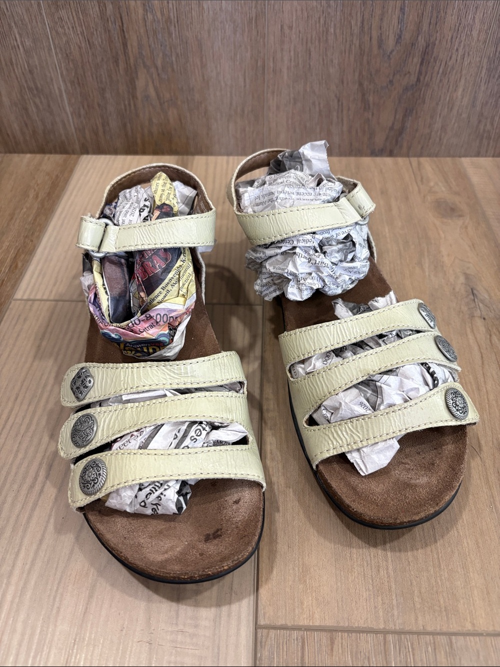 Dansko Jess Strappy Sandal Hook & Loop Cream 1503610200 size 38